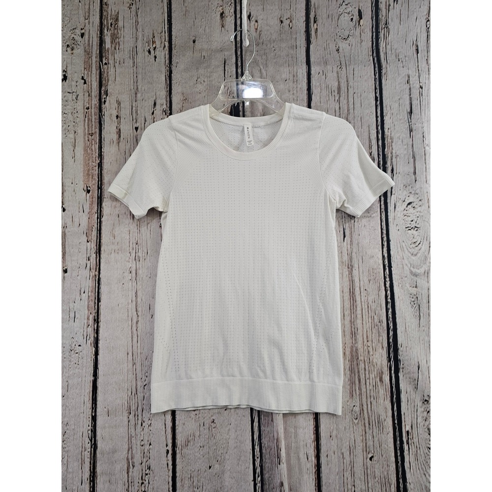 Athleta Momentum Tee Women XXS White Solid Seamless Perforated Short Sleeve euc